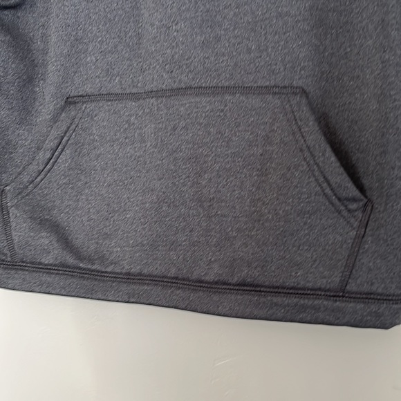 Under Armour pullover size youth medium - Picture 2 of 7